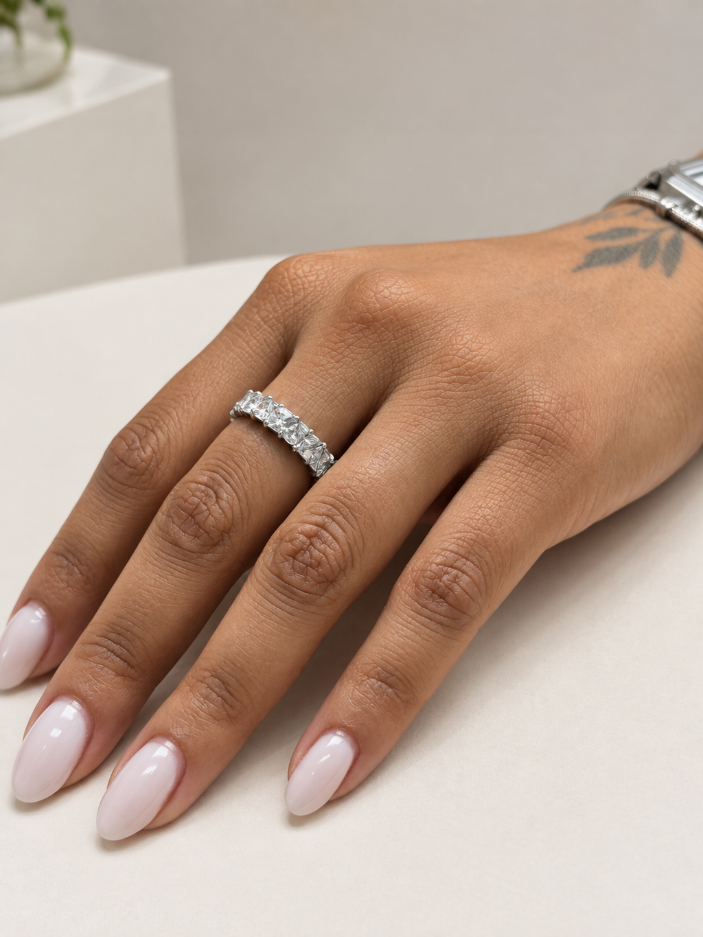 Anel Cravejado com Pedras V – Urban Fashion