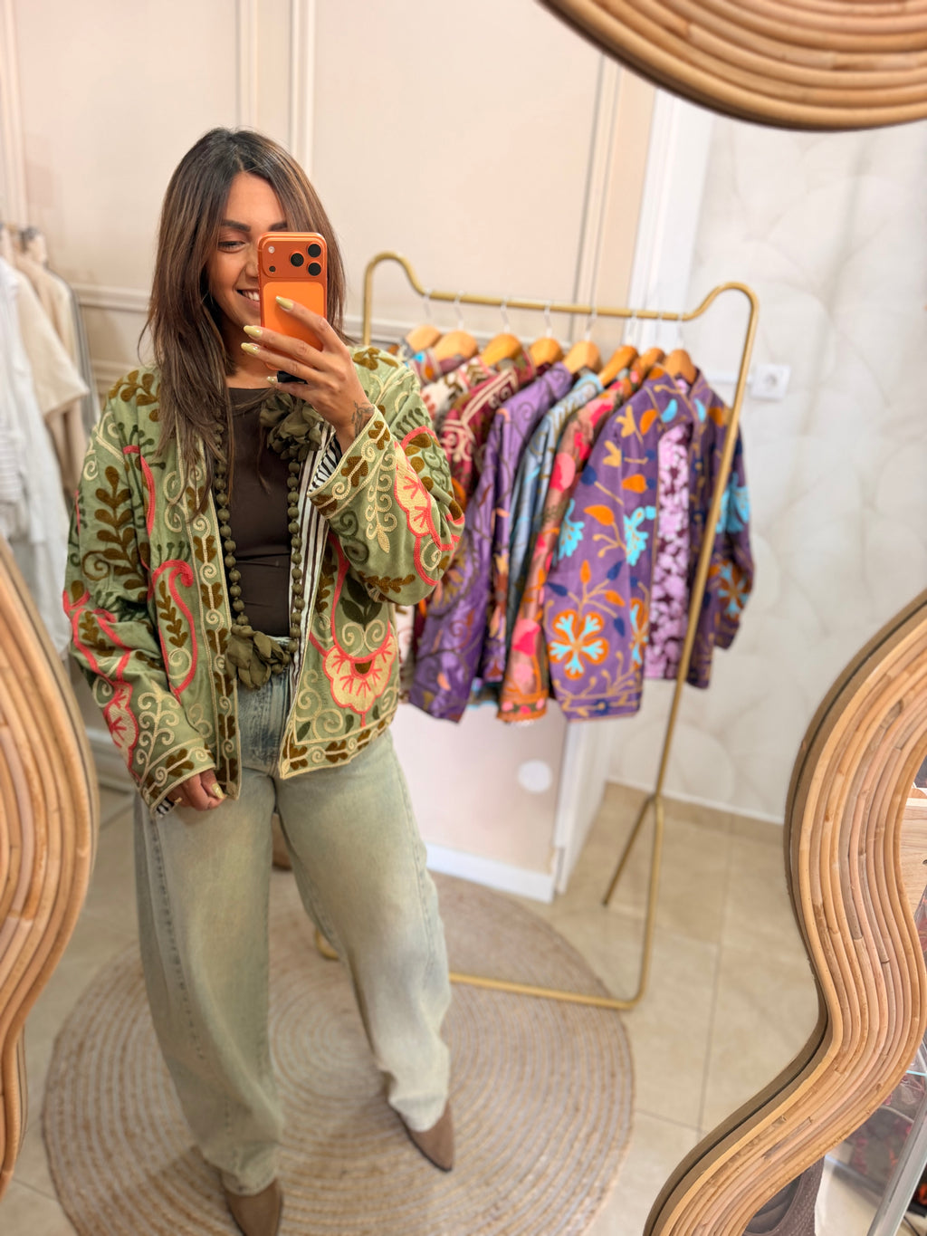 Casaco Bordado Reversível – Urban Fashion