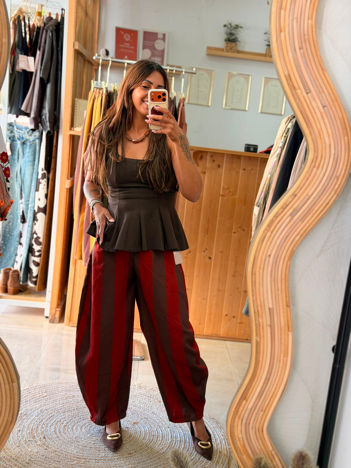Calça Balloon às riscas – Urban Fashion