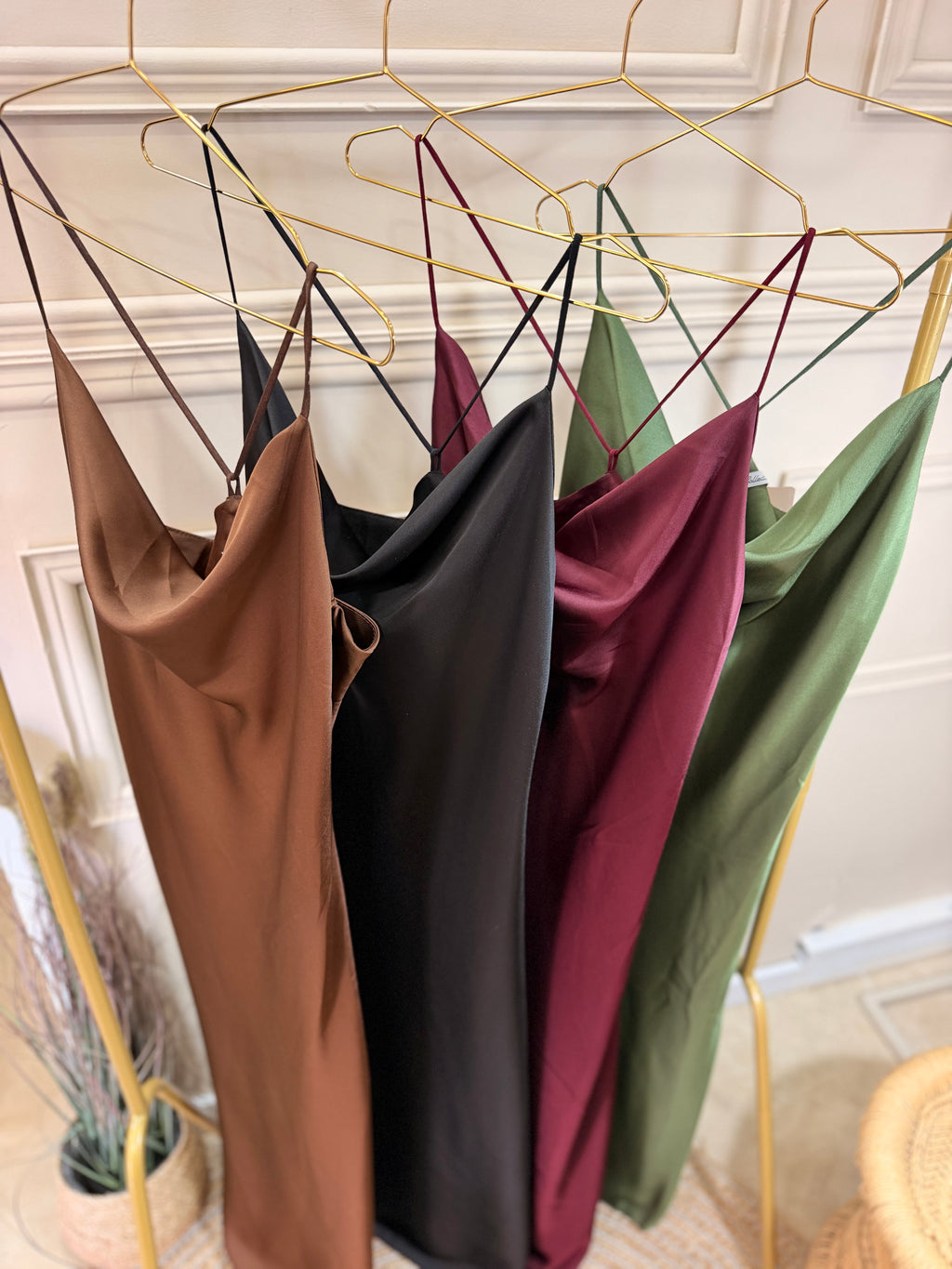 Vestido Cetim Elegance – foto 2